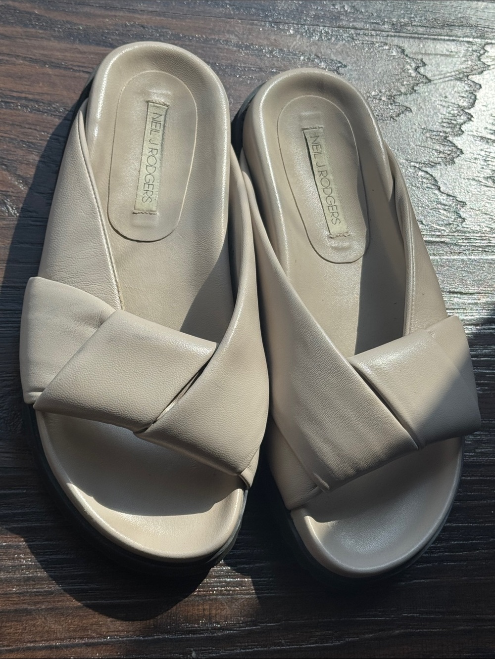 Leather Cream Cross-Band Slide Sandals for Women